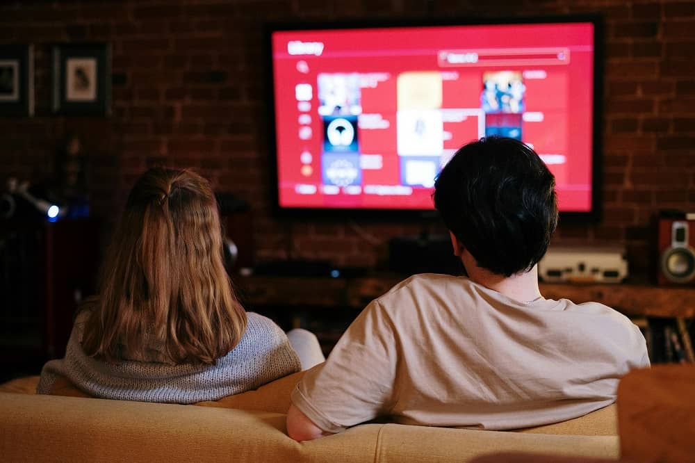 Couple qui a désinstallé Yacine TV de son appareil